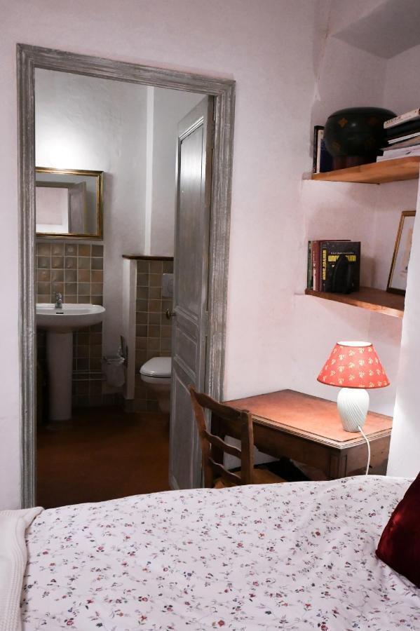 Bed and Breakfast La Cachette Du Comte Montfort-sur-Argens Exteriér fotografie