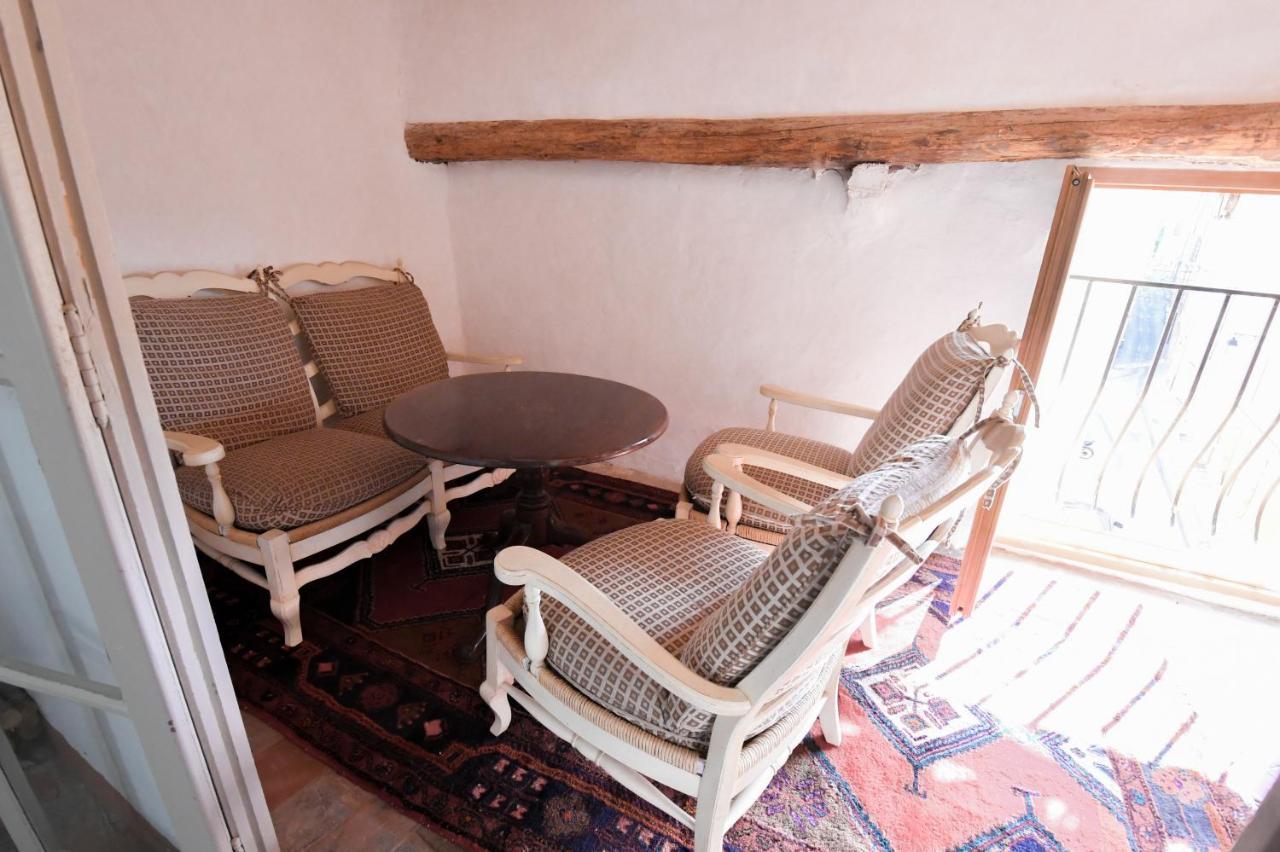 Bed and Breakfast La Cachette Du Comte Montfort-sur-Argens Exteriér fotografie
